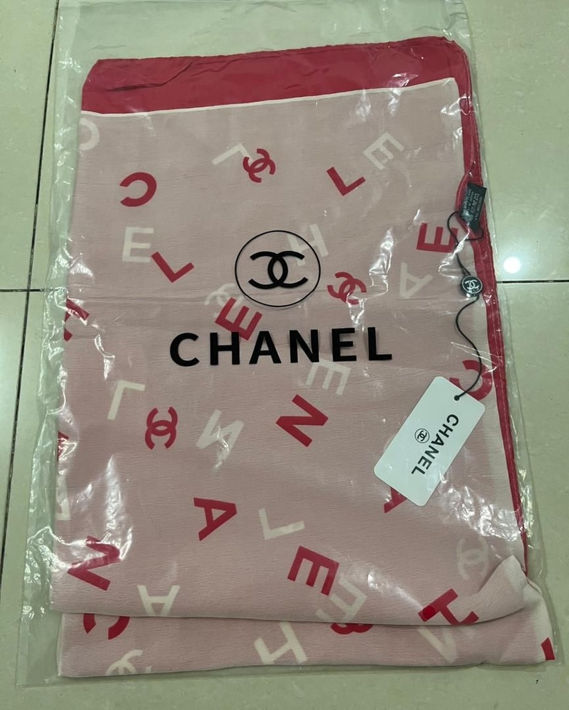 Foulard de marque en soie