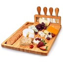 Plateau apéritif en bois avec couteaux 