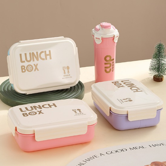  1 Ensemble Lunch box + gourde + couvert