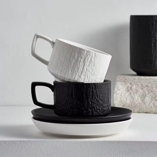 Tasse et soucoupe